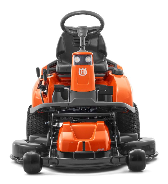4-2-700x767-1-1.jpg HUSQVARNA Frontmäher R 216T AWD – Modell 2023 inkl. Combi Mähdeck 103cm – Bild 1